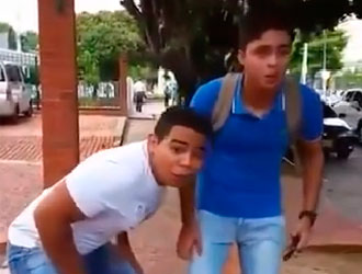 O jeito certo de usar o ‘pau de selfie’