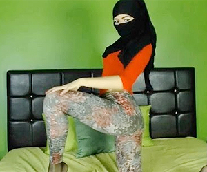 Árabes gostosas fazendo twerking (CokeGirlX)