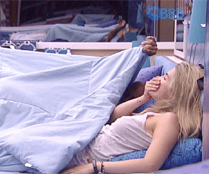 Aline masturba Fernando no BBB15 e “brother” leva cumshot na cara! (Vídeo)