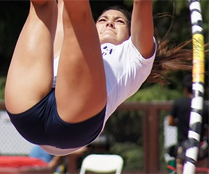 Allison Stokke pega na “vara de selfie” pra divulgar GoPro