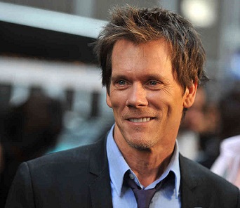 Kevin Bacon mostra pênis em campanha por mais nudez masculina