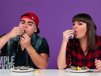 Atrizes pornô dão dicas de como fazer um bom sexo oral