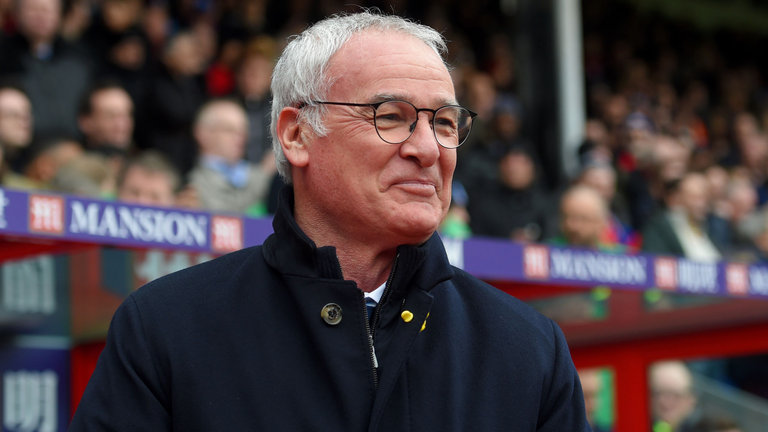 Homem se passa por treinador do Leicester e pega 26 mulheres