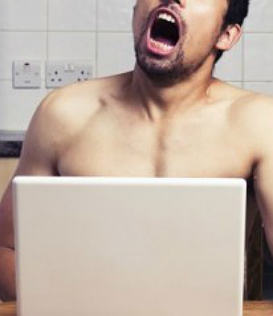 Pesquisa revela: existem 3 tipos de pessoas que assistem pornô. Qual é você?