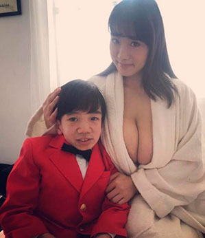 Kohey Nishi – Ator porno japonês de 1 metro de altura faz sucesso e reacende discussões sobre o estimulo a pedofilia