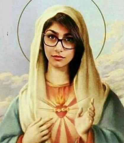 Mia Khalifa se torna ‘Virgem’, a Santa da Pornografia