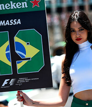 Furiosas, grid girls se manifestam contra decisão “ridícula” da Fórmula 1