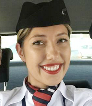 Aeromoça da British Airways se torna cam girl pornô