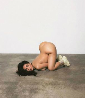 Rapper Kanye West usa atriz pornô para promover tênis