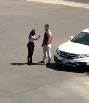 Nessas horas de tensão com a patroa sempre sobra para o celular