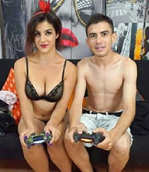 Strip gameplay com sexo