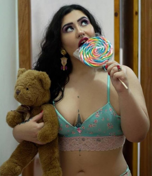 Entrevista: Ágatha Ludovino, BBW novinha do pornô brasileiro  