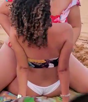 Mããããeeee… vou na praia com a Michelle